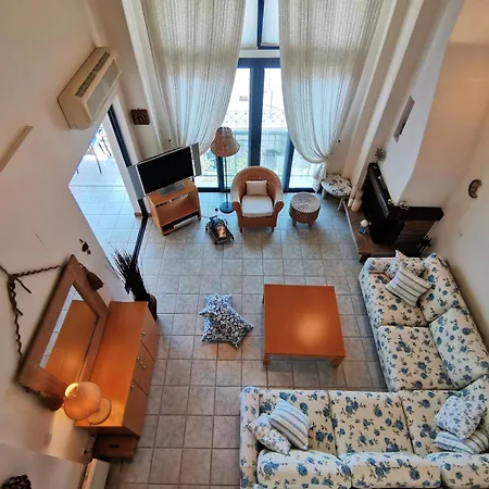 Aqua Breeze House Daire