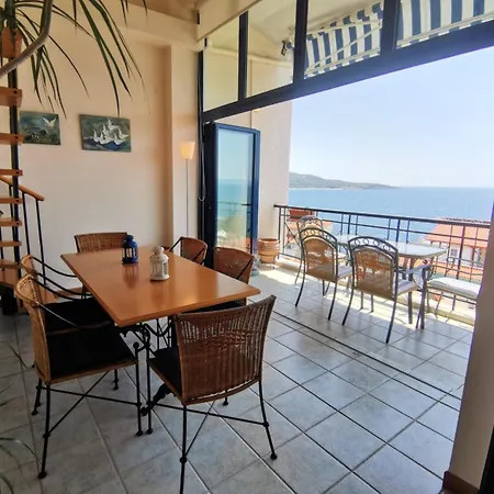 Apartment Aqua Breeze House Néos Marmarás